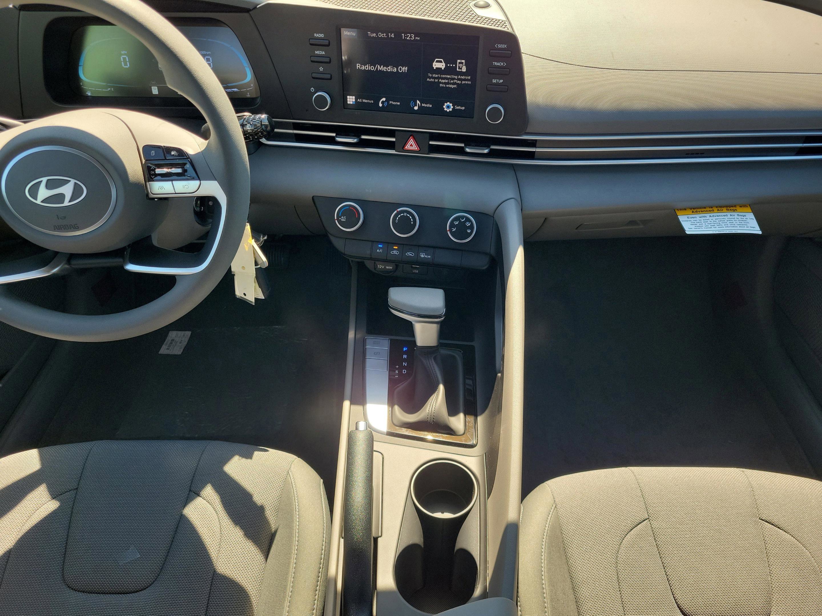 New 2026 Hyundai Elantra SE image 16