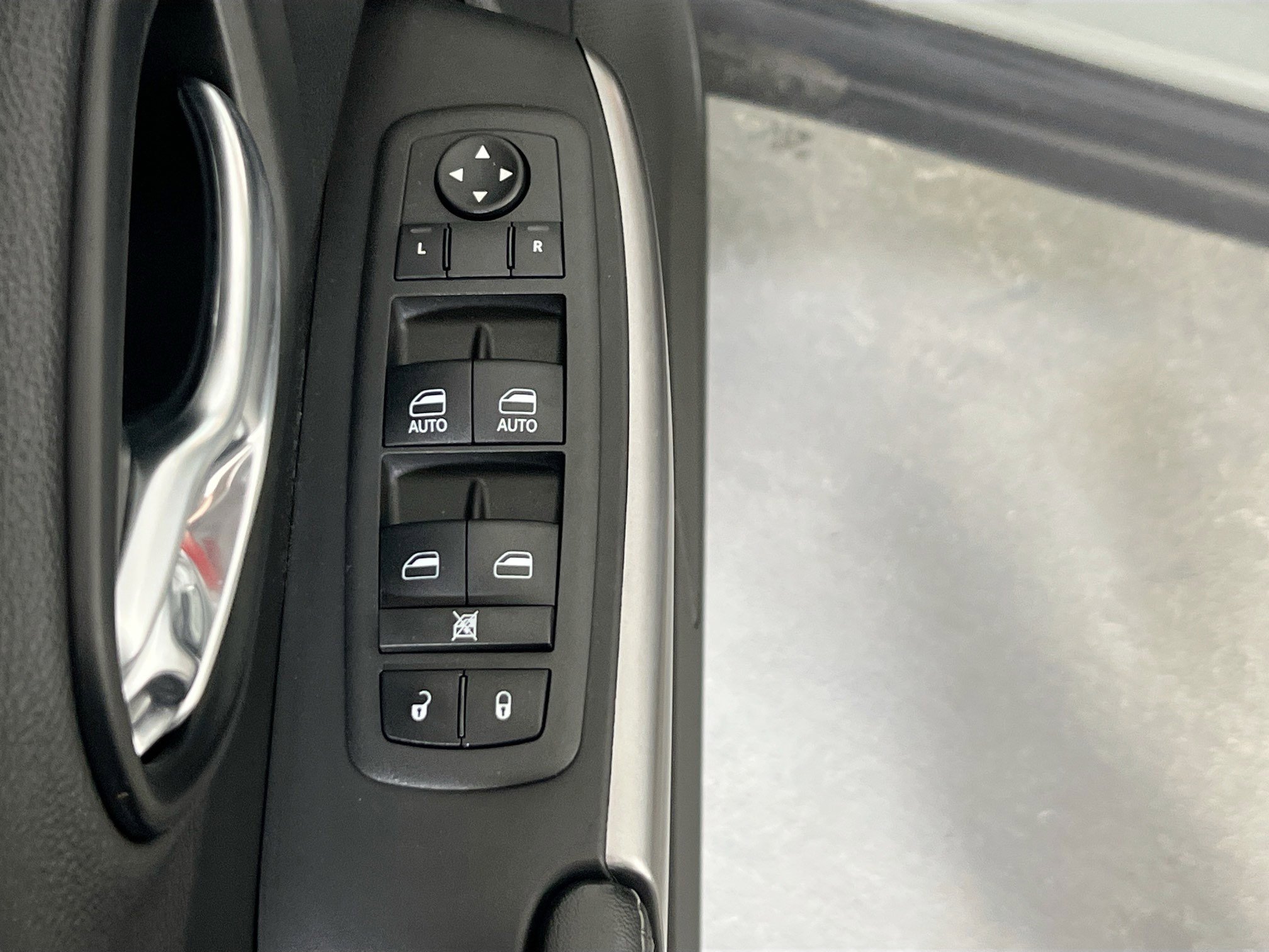 Used 2022 Jeep Cherokee Latitude Lux image 17