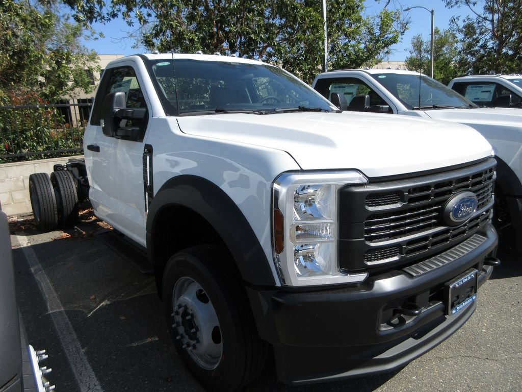 New 2026 Ford F550 4x4 Regular Cab Super Duty image 3