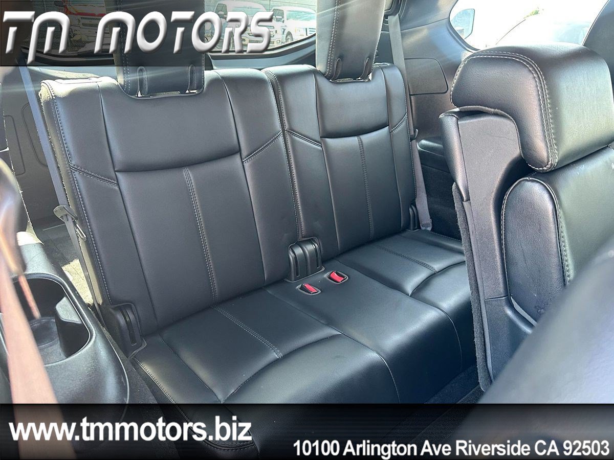 Used 2019 Nissan Pathfinder SL FWD image 9