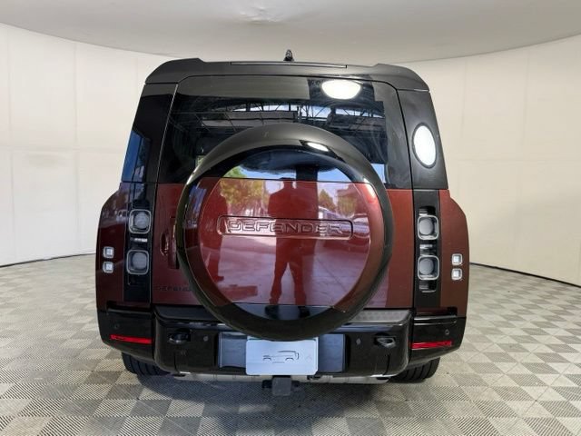 Used 2024 Land Rover Defender 130 X AWD/4WD image 5