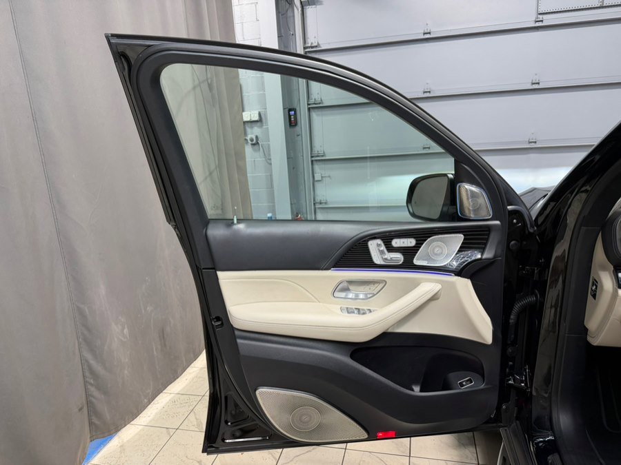 Used 2024 Mercedes-Benz GLS 63 AMG 4MATIC image 12