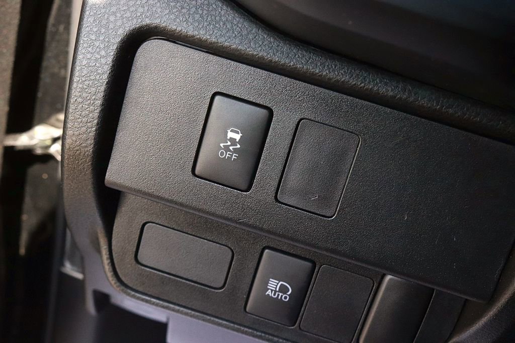 Used 2022 Toyota Tacoma SR image 25