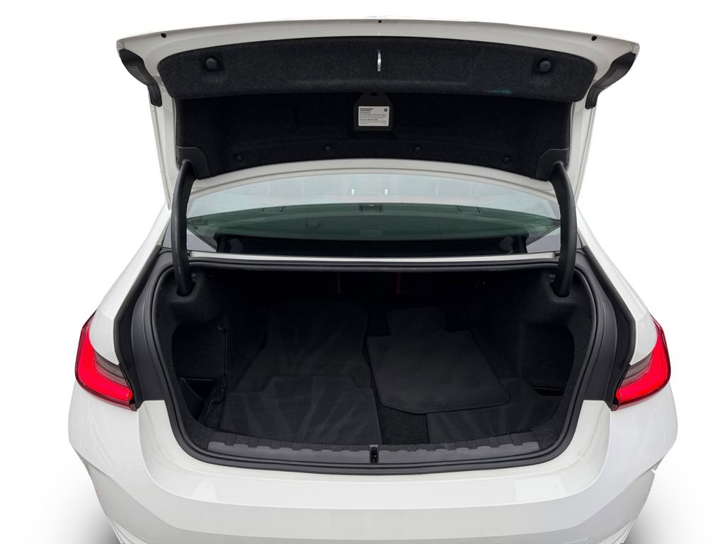 Used 2023 BMW 330i xDrive 330i xDrive w/ Premium Package image 23