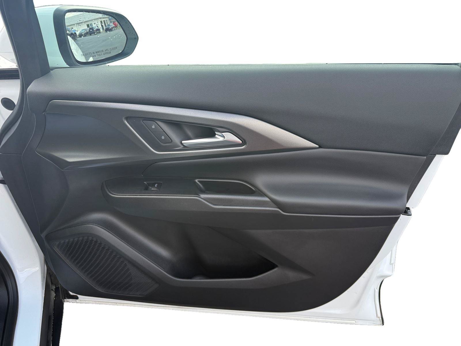 Used 2026 Chevrolet Equinox EV LT FWD image 24