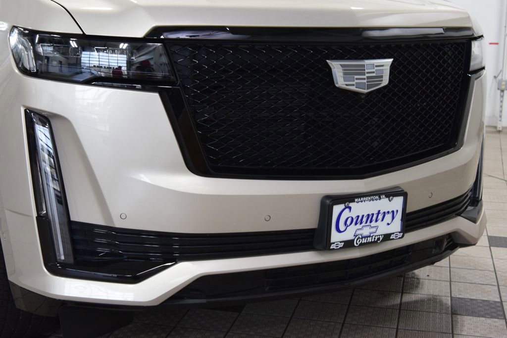 Used 2024 Cadillac Escalade ESV Sport Platinum w/ LPO, ONYX Package AWD/4WD image 13