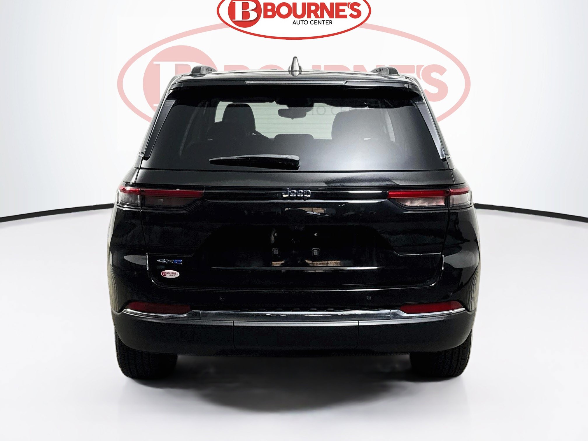 Used 2024 Jeep Grand Cherokee Limited 4xe AWD/4WD image 11