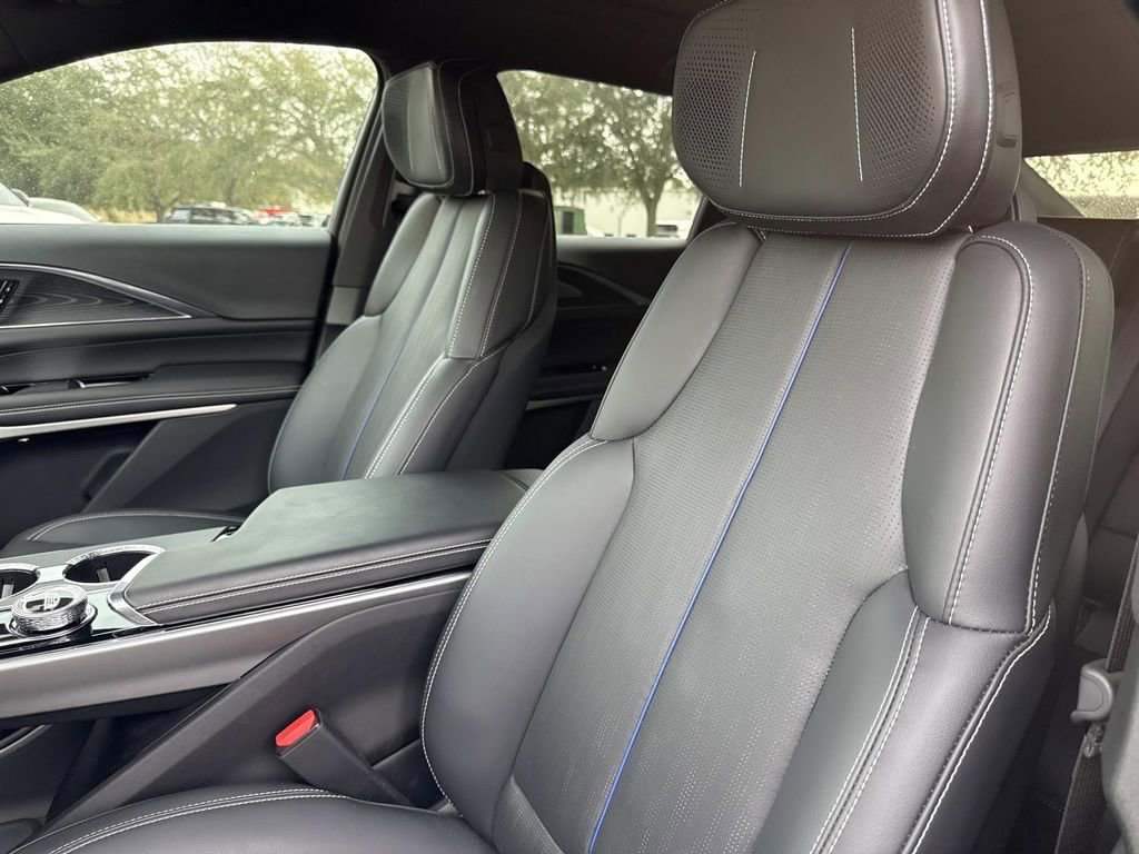 Certified 2024 Cadillac Lyriq Sport image 21