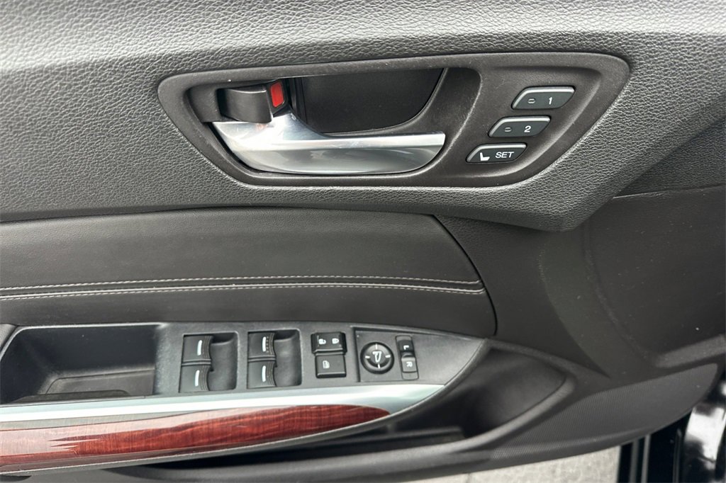 Used 2017 Acura TLX w/ Technology Package image 13