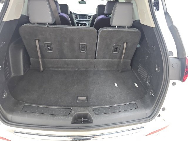 Used 2020 Buick Enclave Essence w/ Sound and Sites Package image 18