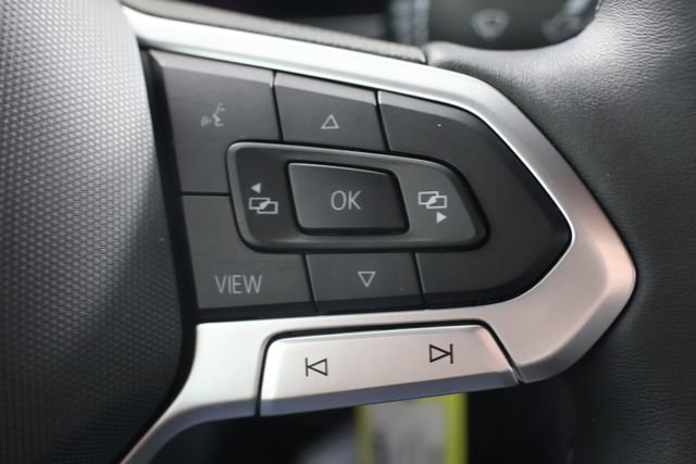 Used 2024 Volkswagen Jetta Sport image 12