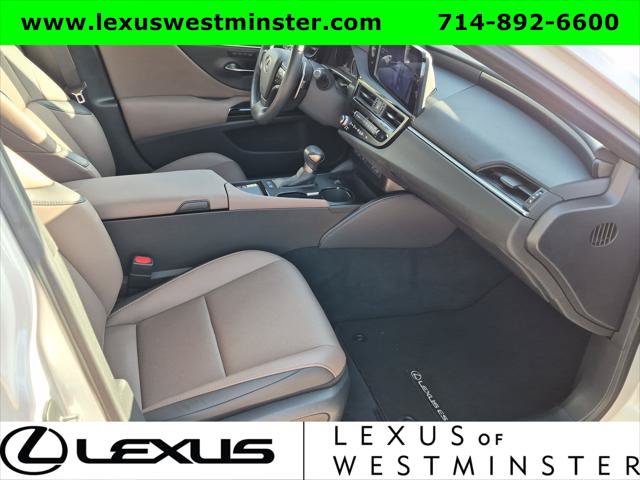 Certified 2025 Lexus ES 300h w/ Premium Package FWD image 5