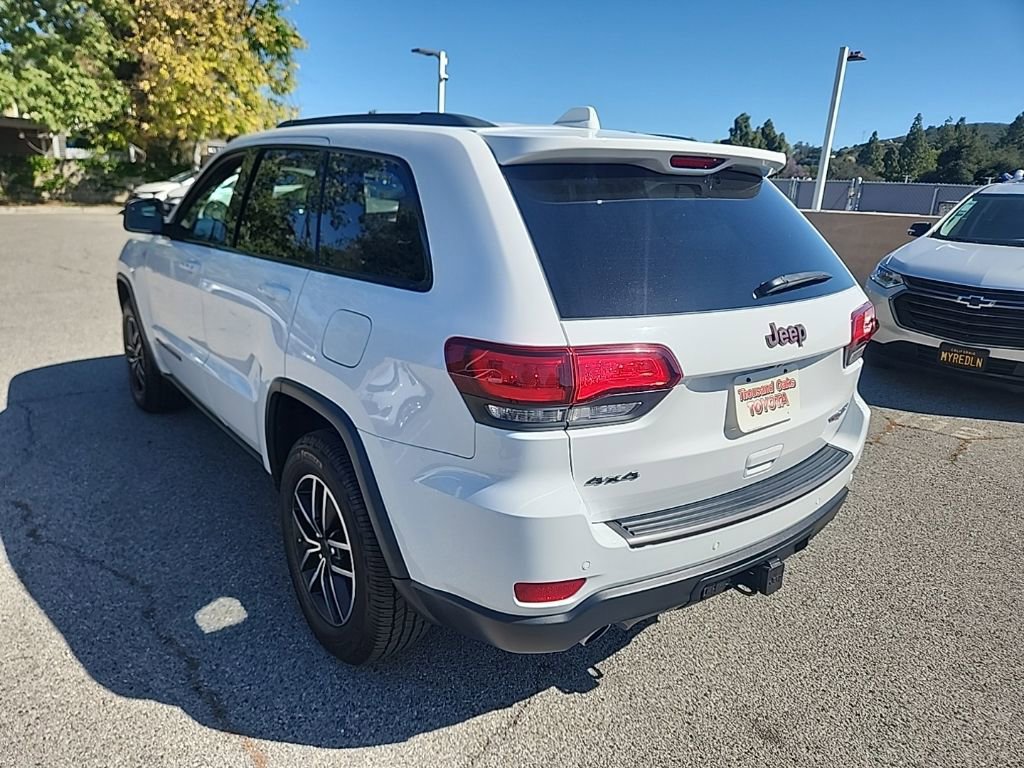 Used 2019 Jeep Grand Cherokee Trailhawk w/ Trailhawk Luxury Group AWD/4WD image 3