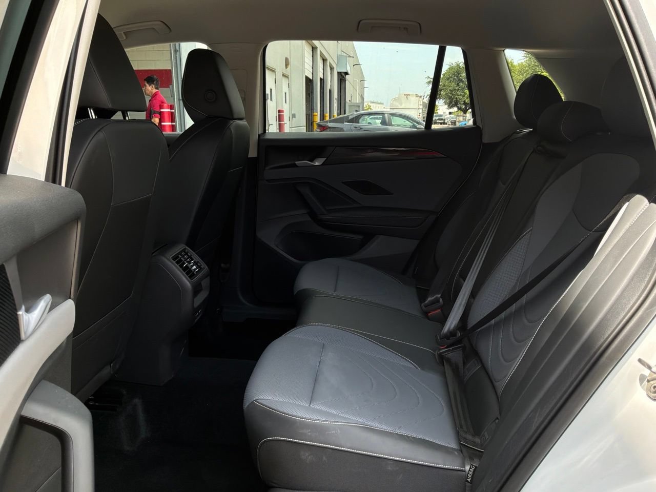 Used 2026 Volkswagen Tiguan SE FWD image 12