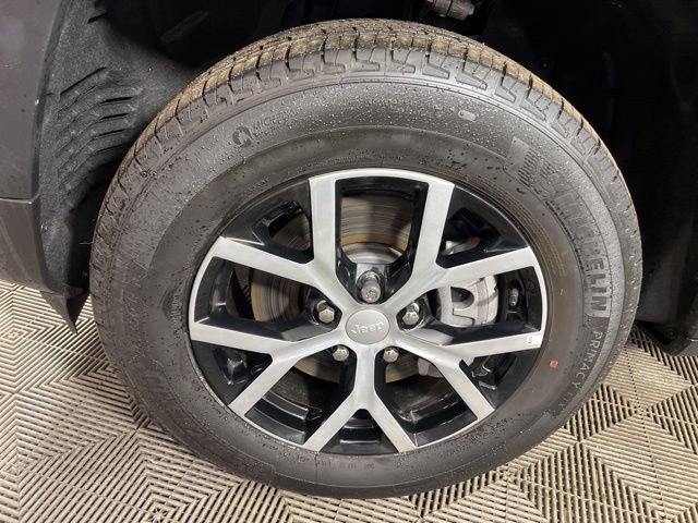 New 2025 Jeep Grand Cherokee L Limited w/ Trailer Tow Package image 8