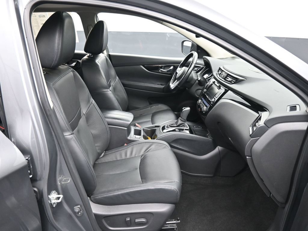 Used 2021 Nissan Rogue Sport SL w/ Premium Package AWD/4WD image 23