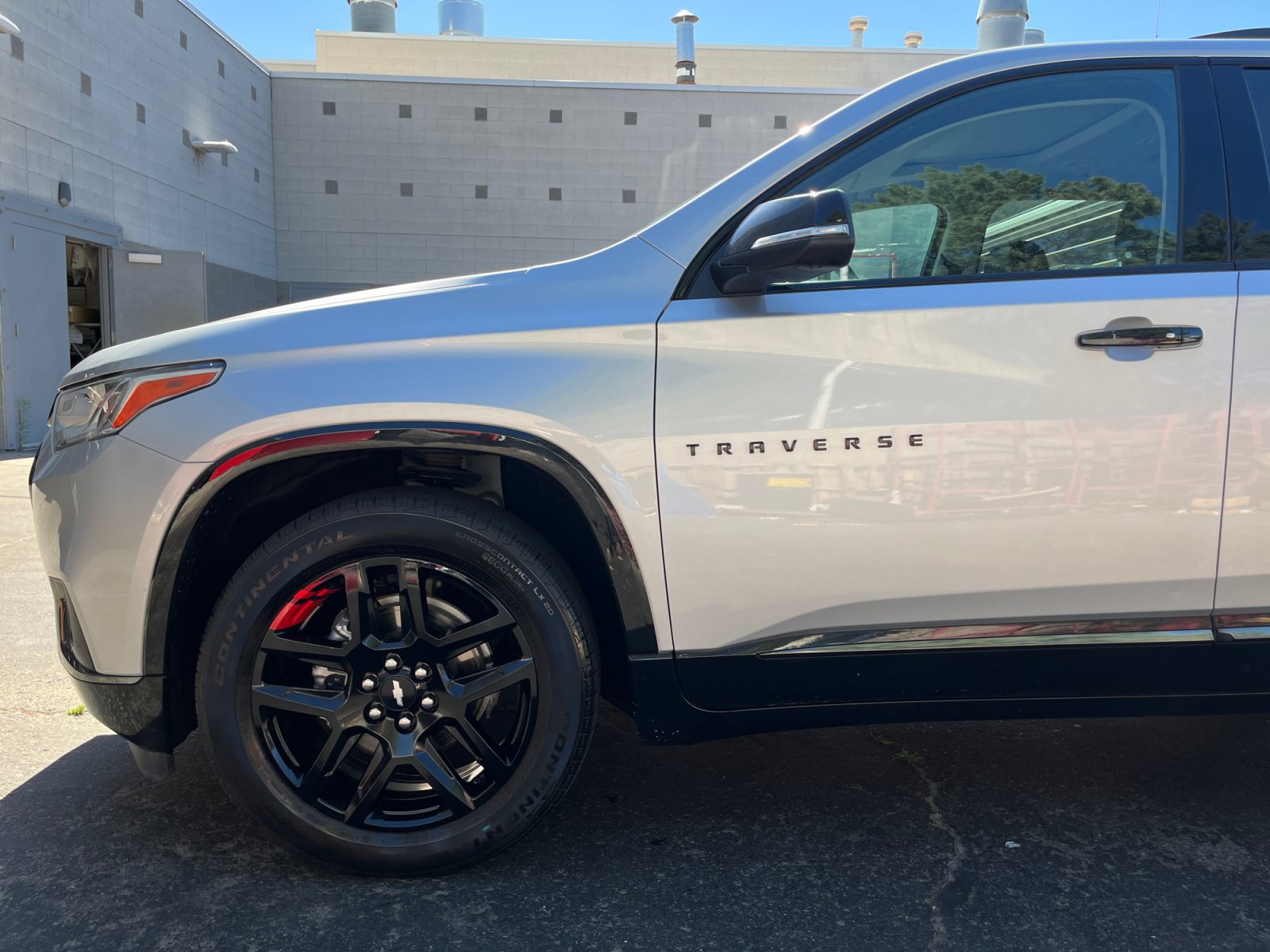 Used 2021 Chevrolet Traverse Premier w/ Redline Edition AWD/4WD image 9