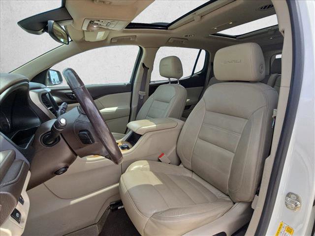 Used 2017 GMC Acadia Denali w/ Technology Package FWD image 15
