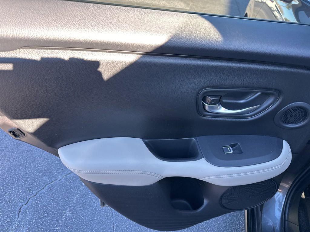 Used 2024 Honda HR-V EX-L image 13