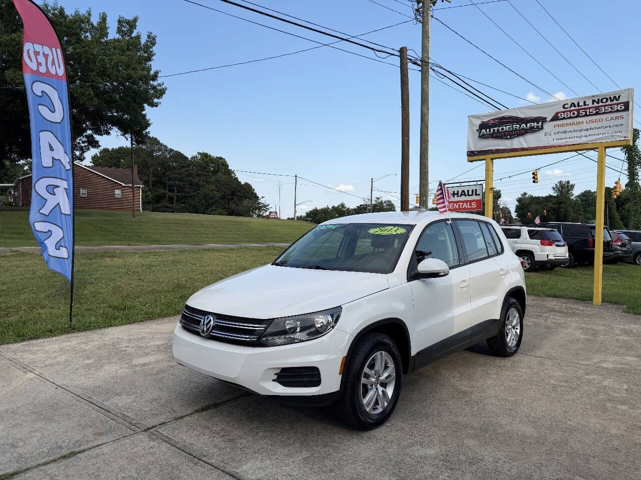 Used 2013 Volkswagen Tiguan S FWD image 1
