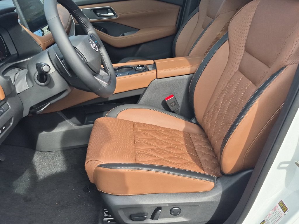New 2026 Nissan Rogue Platinum w/ Platinum Premium Package AWD/4WD image 12