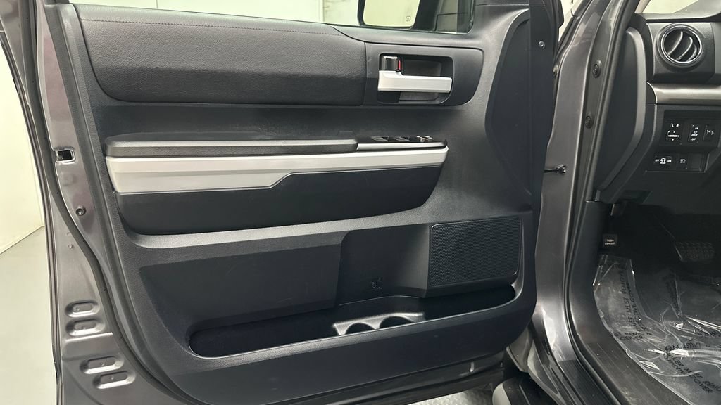 Certified 2019 Toyota Tundra SR5 AWD/4WD image 14