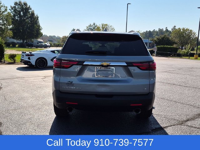 Used 2023 Chevrolet Traverse LT w/ LT Premium Package AWD/4WD image 4