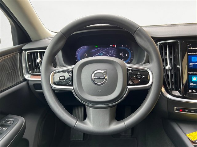 Used 2024 Volvo S60 B5 Plus image 12