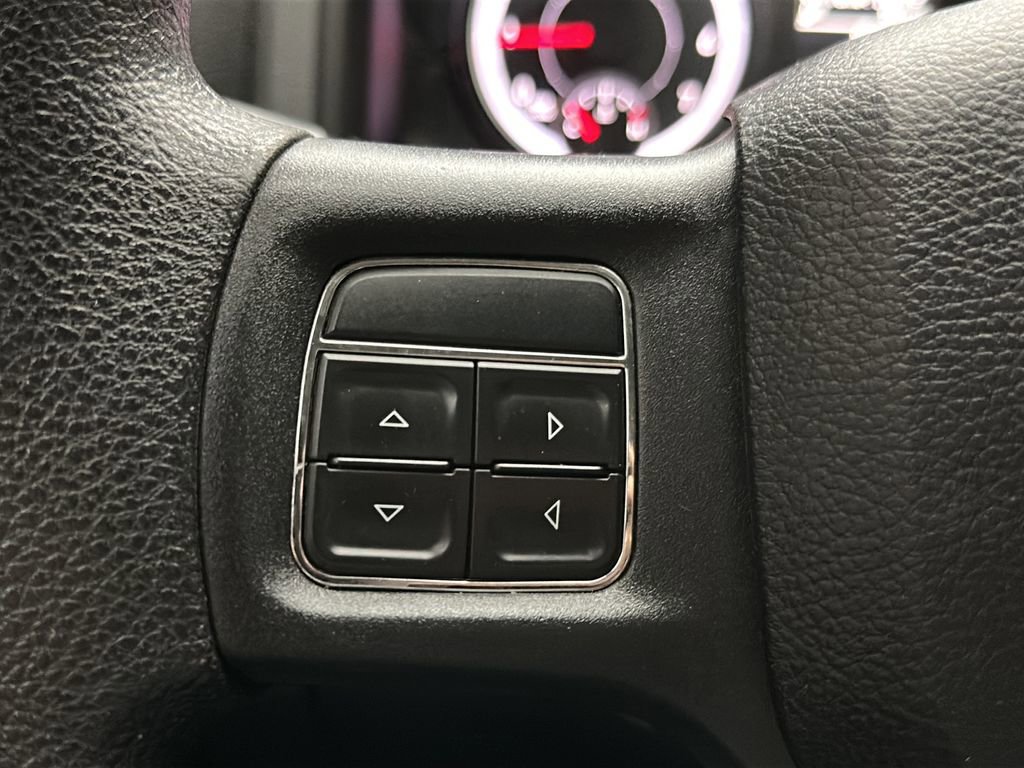 Used 2015 RAM 1500 Express AWD/4WD image 21
