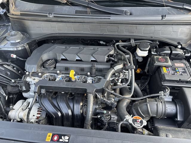 Used 2023 Hyundai Venue SEL FWD image 28