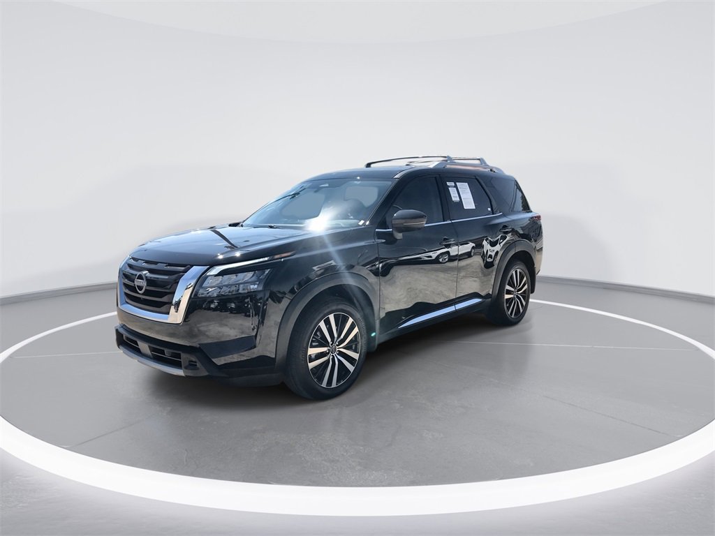 Used 2025 Nissan Pathfinder Platinum w/ Lighting Package (N92) image 4