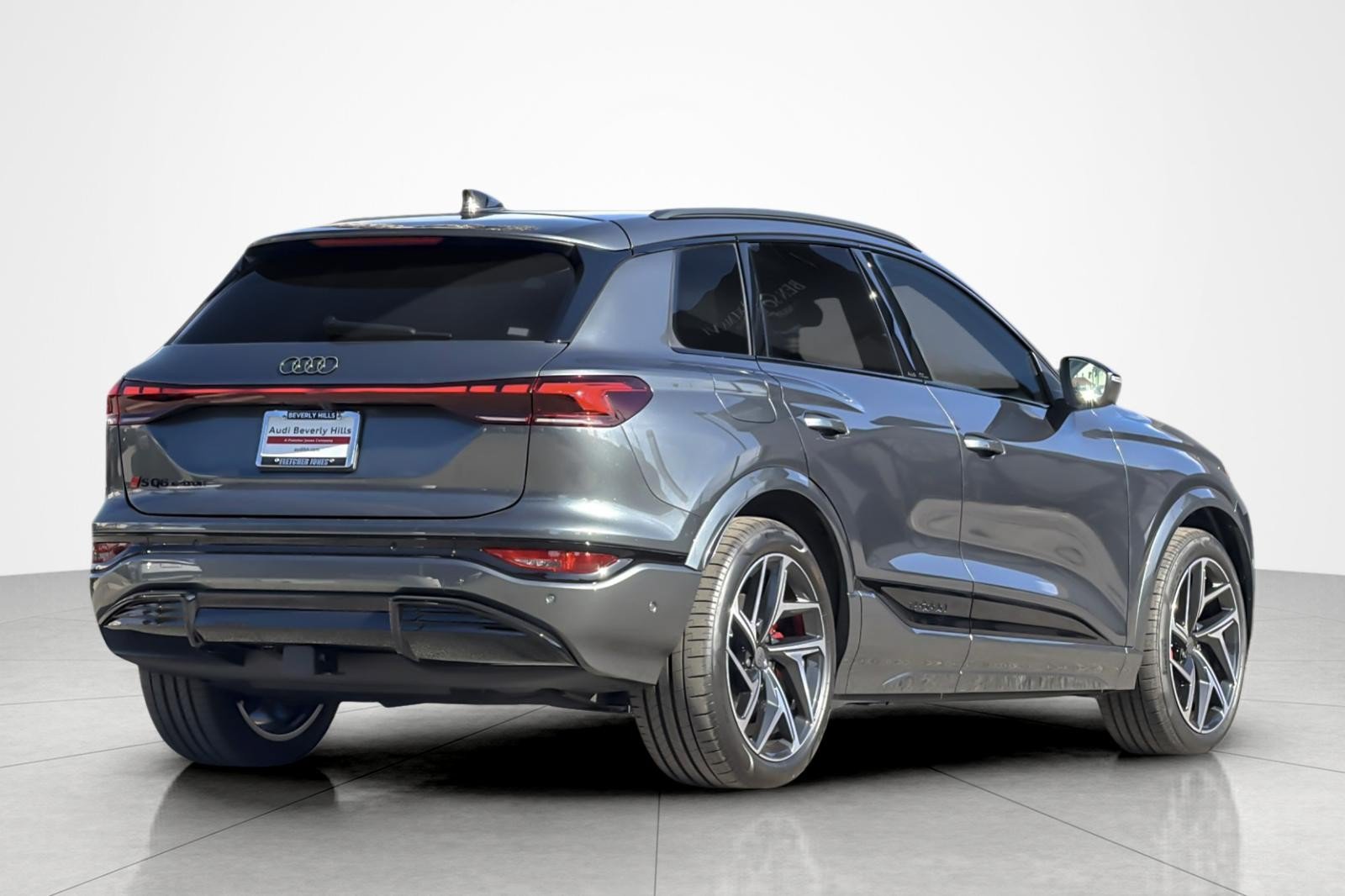 New 2027 Audi SQ6 e-tron Premium Plus AWD/4WD image 6