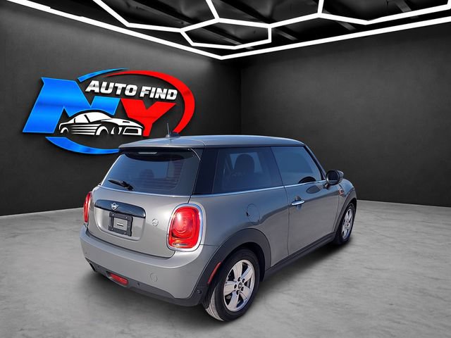 Used 2019 MINI Cooper 2-Door Hardtop w/ Signature Upholstery Package FWD image 8