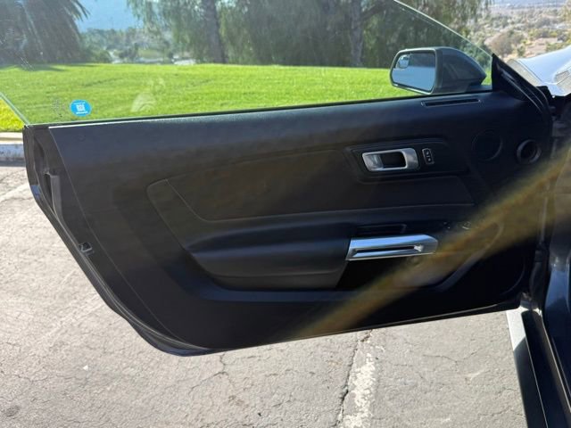 Used 2018 Ford Mustang Coupe w/ Equipment Group 101A image 7