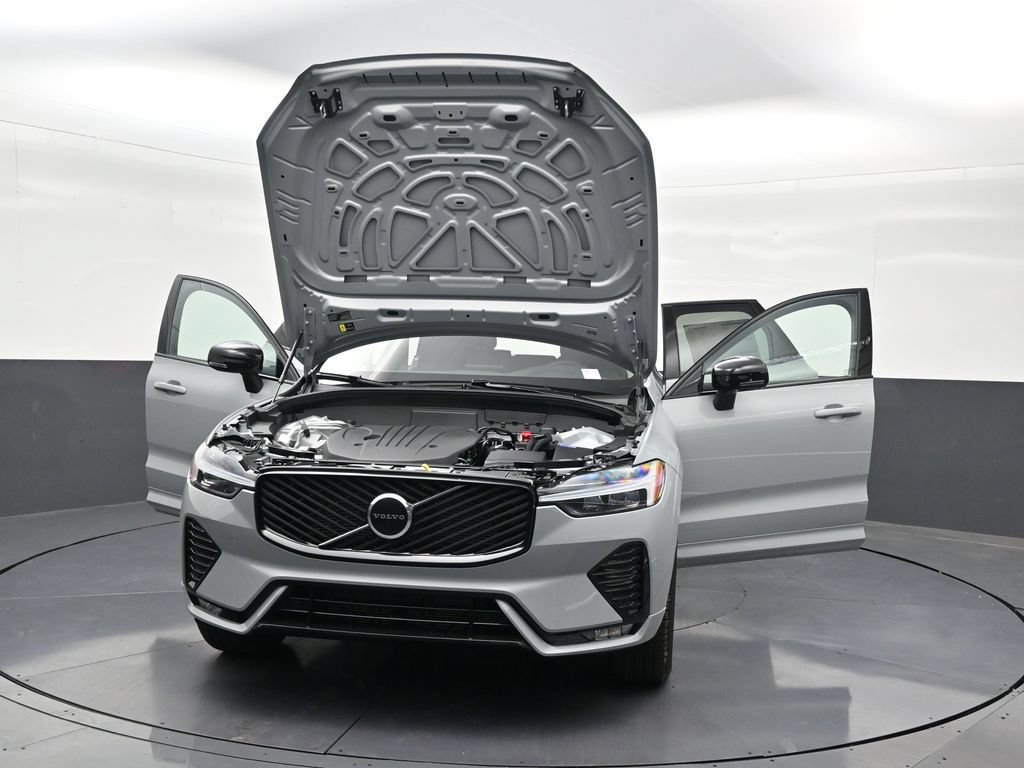 New 2026 Volvo XC60 B5 Core AWD/4WD image 34