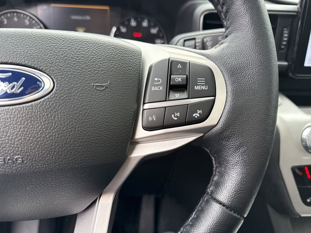 Used 2022 Ford Explorer XLT w/ Equipment Group 202A AWD/4WD image 24