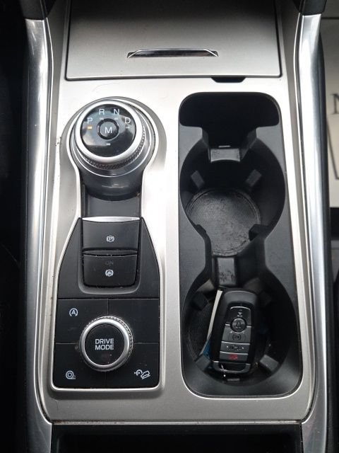 Used 2020 Ford Explorer XLT w/ Equipment Group 202A AWD/4WD image 36