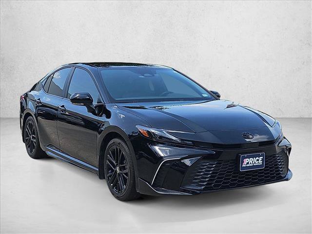 Used 2025 Toyota Camry SE w/ Convenience Package FWD image 3