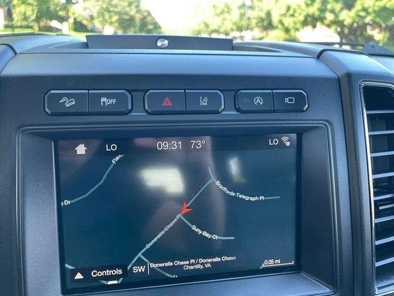 Used 2018 Ford Expedition Limited w/ Equipment Group 302A AWD/4WD image 28
