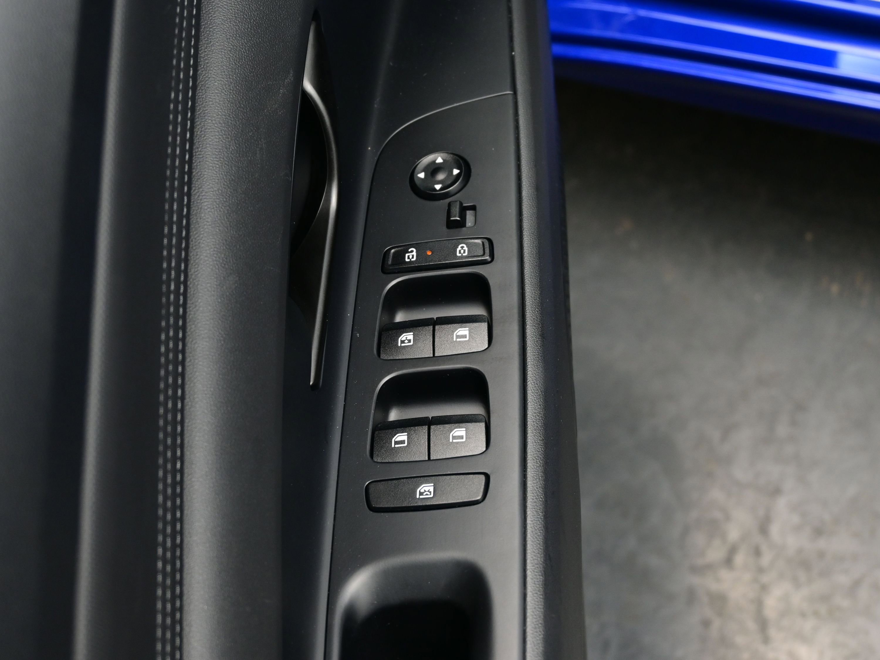 Certified 2025 Hyundai Elantra SEL image 10
