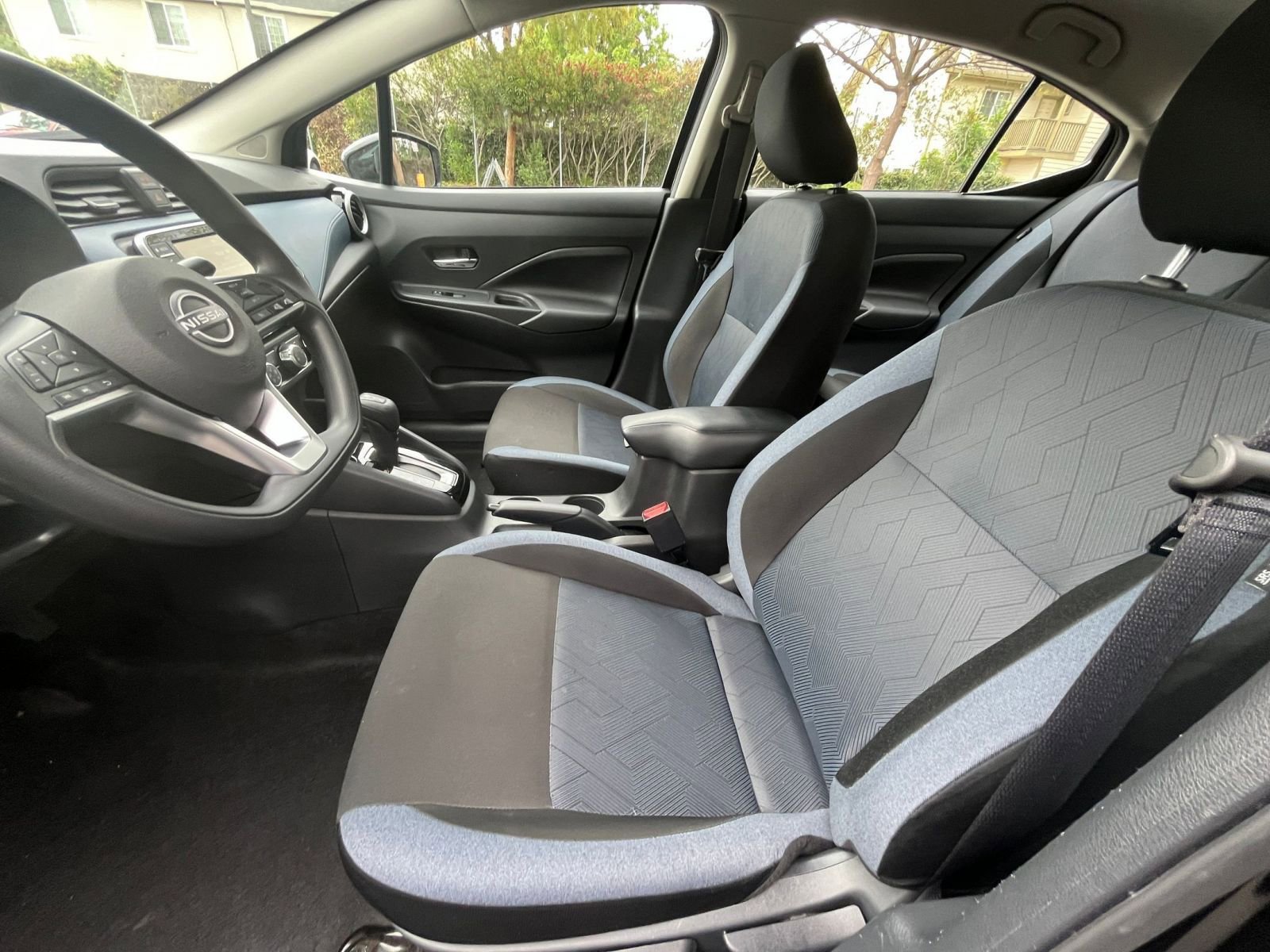 Used 2025 Nissan Versa SV image 24