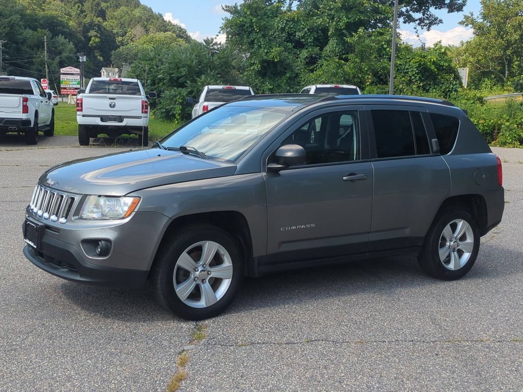 Used 2012 Jeep Compass Latitude AWD/4WD image 2