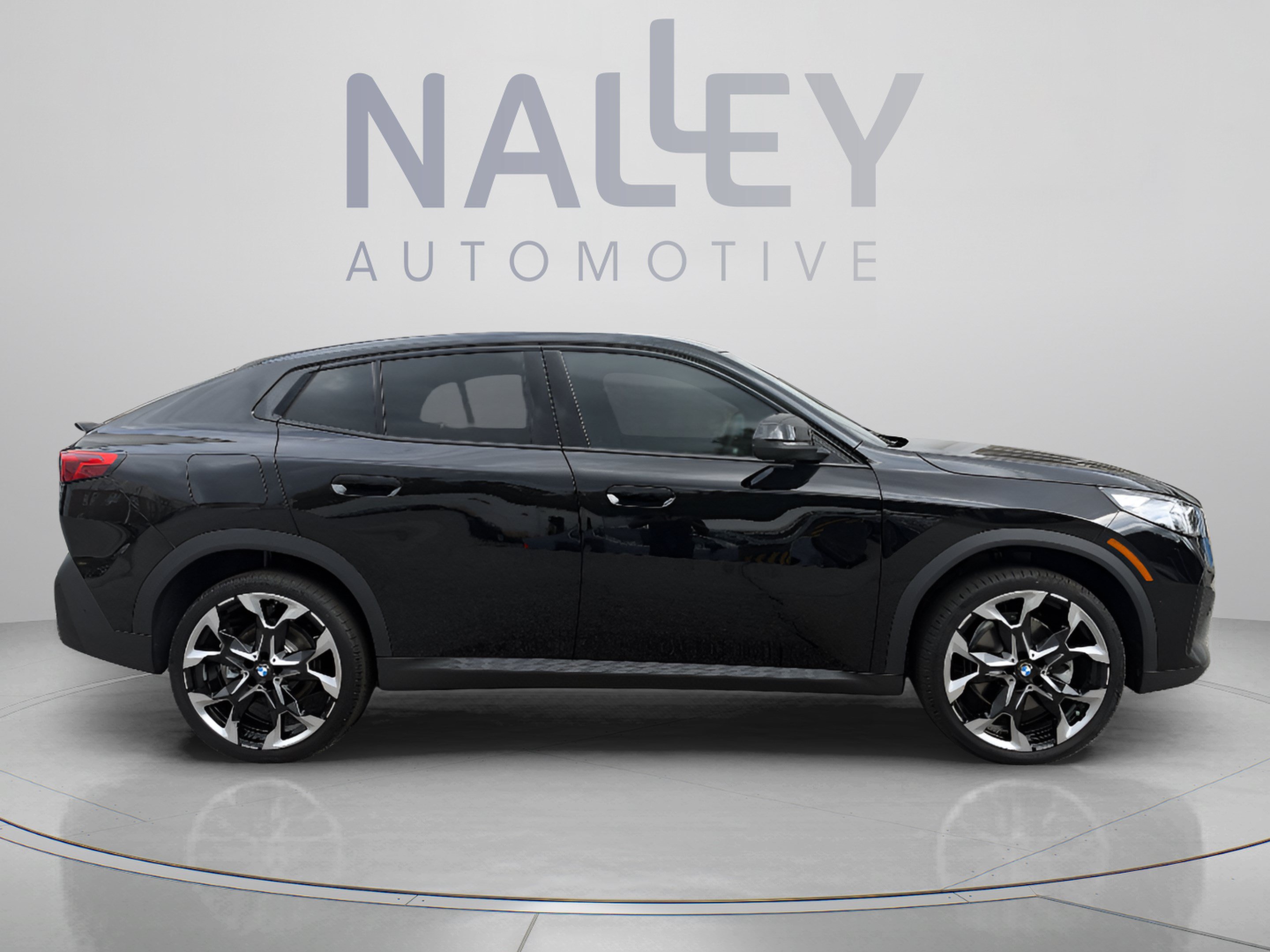 New 2026 BMW X2 xDrive28i w/ Convenience Package AWD/4WD image 4