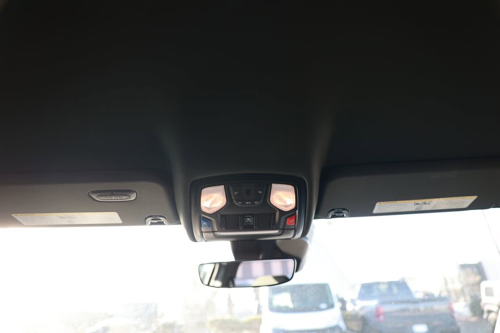 New 2026 RAM 1500 4x4 Crew Cab image 31