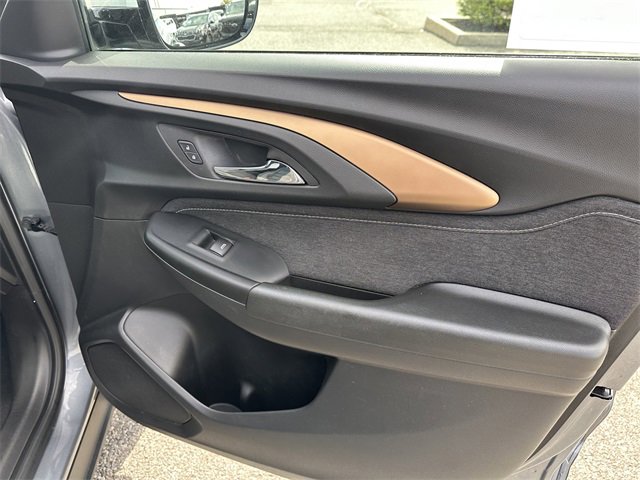 Used 2022 Chevrolet TrailBlazer ACTIV w/ Sun and Liftgate Package image 34