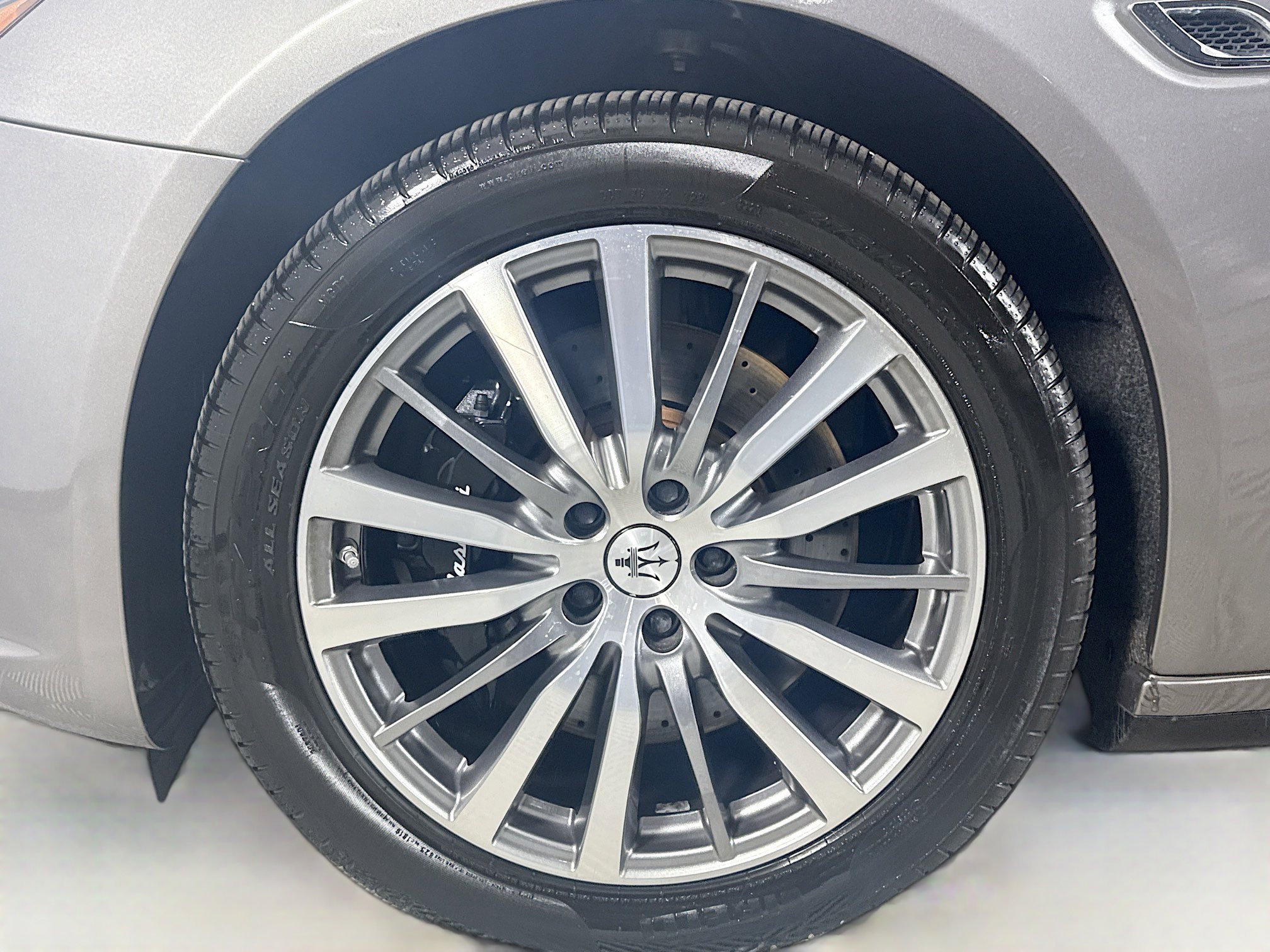 Used 2021 Maserati Quattroporte S image 38