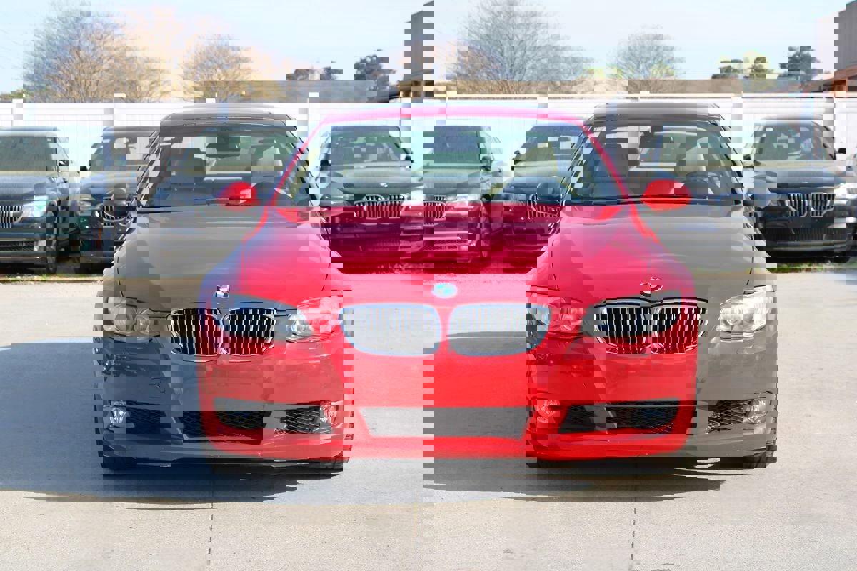 Used 2009 BMW 328i Coupe image 2