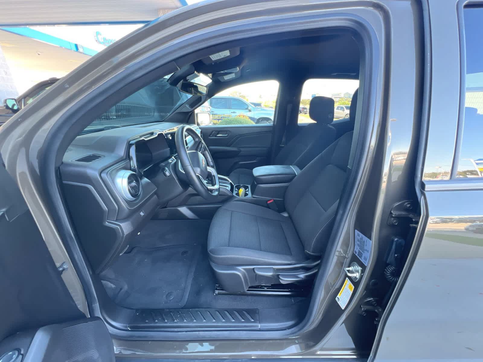 Used 2024 Chevrolet Colorado LT w/ LT Convenience Package RWD image 20