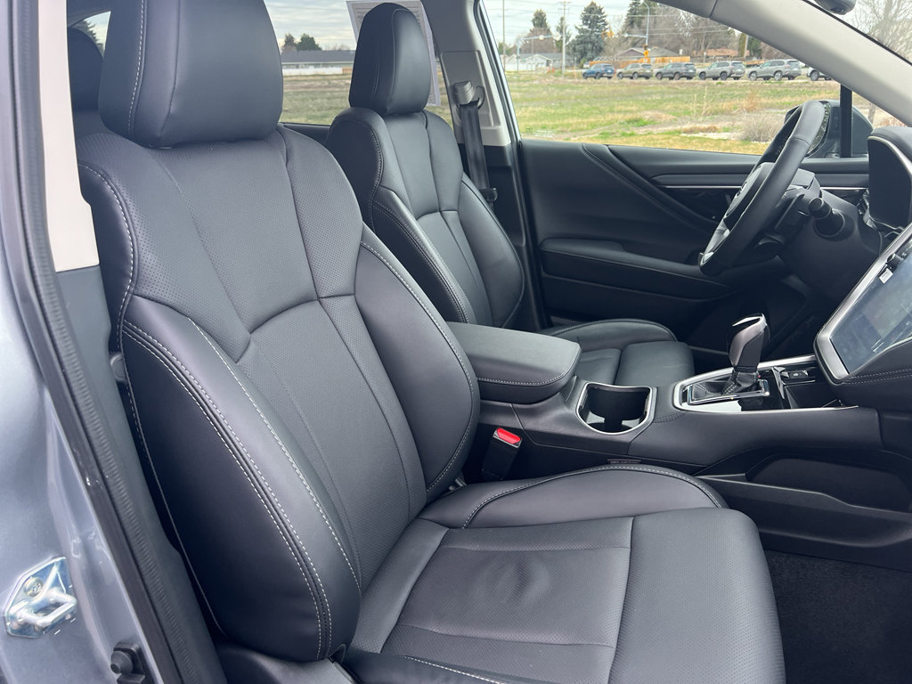 Used 2025 Subaru Outback Limited image 30