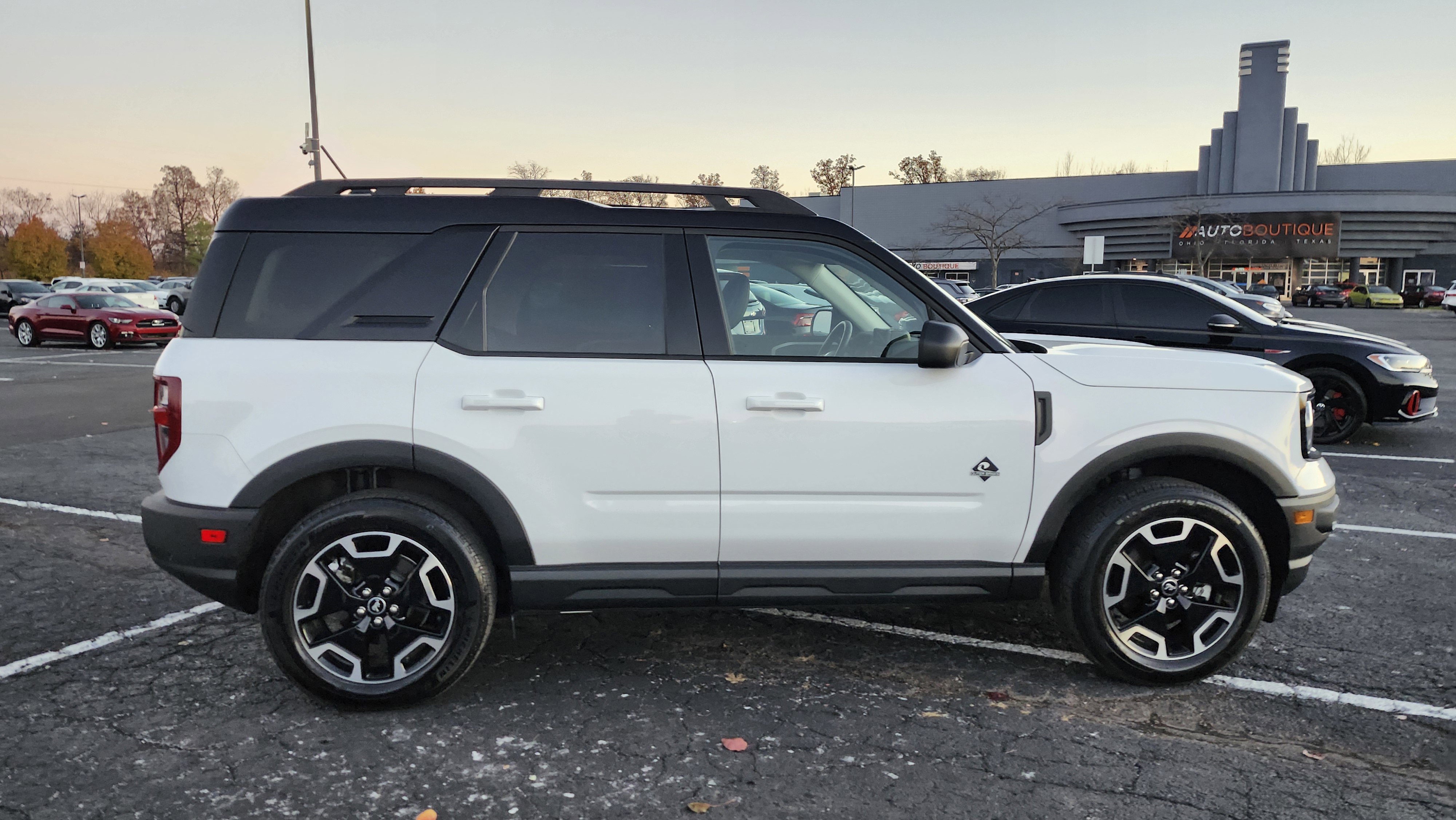 Used 2023 Ford Bronco Sport Outer Banks w/ Tech Package image 2